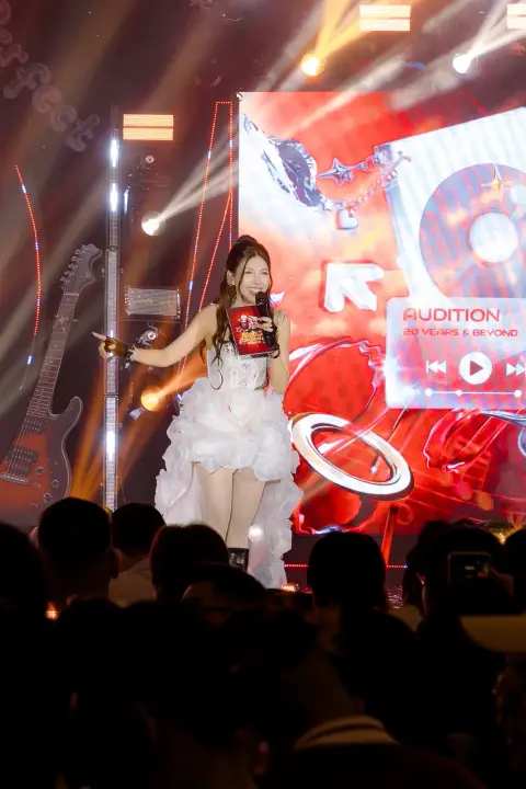 Đại tiệc Sinh nhật Audition 20 tuổi — Dancing in Glory — ảnh 24/37
