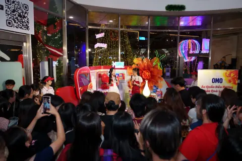 OMO — Ca sĩ Juky San · Lotte Mart — ảnh 14/17