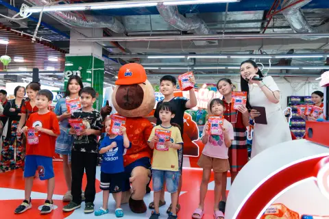 OMO — Gia đình Anh tài HuyR — ảnh 11/26