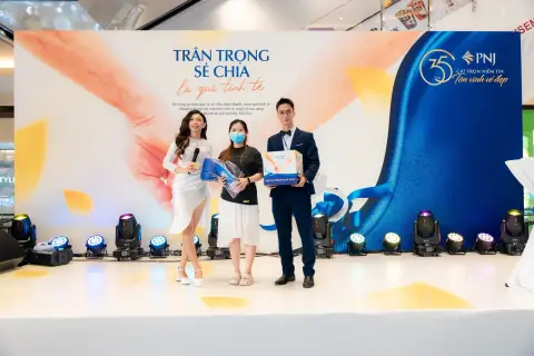 PNJ — Event 20/10 · Ca sĩ Tăng Phúc — ảnh 2/48