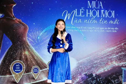 PNJ — Giáng Sinh — ảnh 2/28