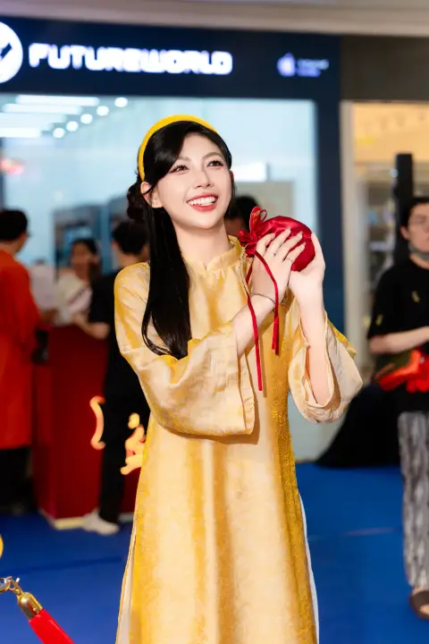 PNJ — Thần Tài · Ca sĩ Anh Tú — ảnh 4/32