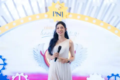 PNJ — Valentine · Ca sĩ Đức Phúc — ảnh 4/25