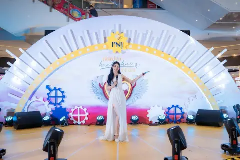 PNJ — Valentine · Ca sĩ Đức Phúc — ảnh 22/25