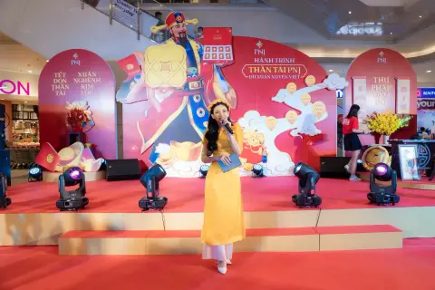 PNJ — Xuân PNJ · Ca sĩ Anh Tú — ảnh 16/21