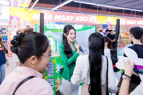 Sunlight — Nhà Sạch An Lành · Ca sĩ Ngô Lan Hương — ảnh 4/17