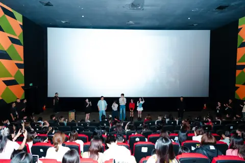 Cinetour — Tay Anh Giữ Một Vì Sao — ảnh 17/22