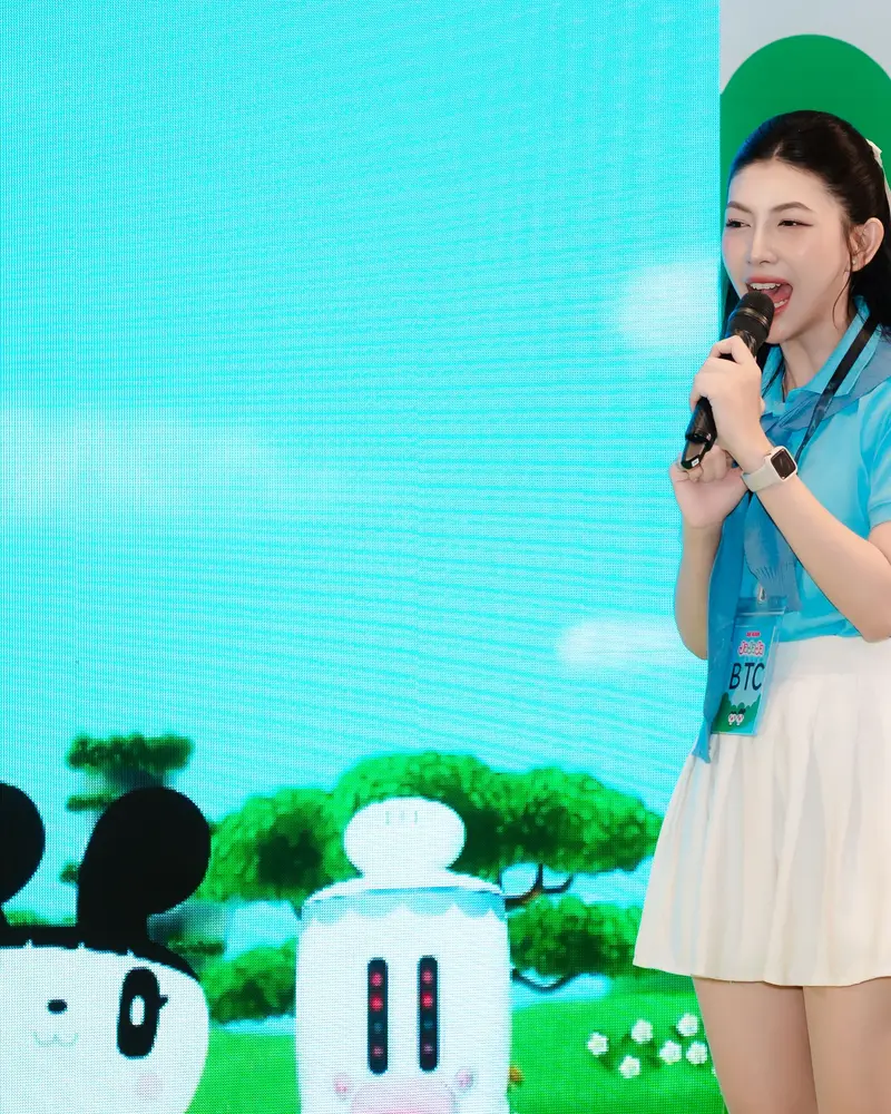 Premiere — Ja Ja Ja — Công chiếu