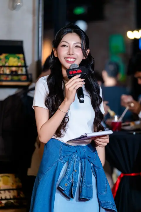 Premiere — Tàu Buôn Người — ảnh 6/44
