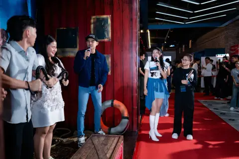 Premiere — Tàu Buôn Người — ảnh 31/44