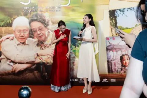 Thảm đỏ — Dear You — ảnh 22/38